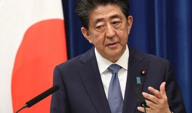 Muere ex primer ministro japonés Shinzo Abe tras ser recibir un disparo.