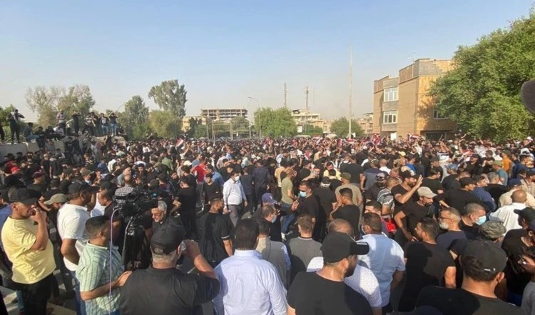 Manifestaciones cerca de la Zona Verde en Bagdad.