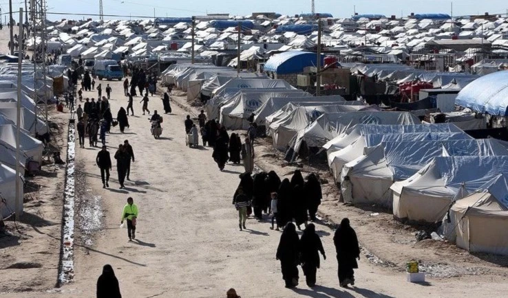 Iraq transfiere otro grupo de familias de Daesh en el este de Siria