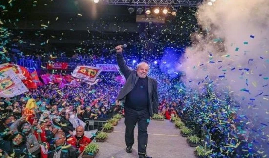 Lula cuenta con 45 por ciento de la intención de votos, según encuestas.
