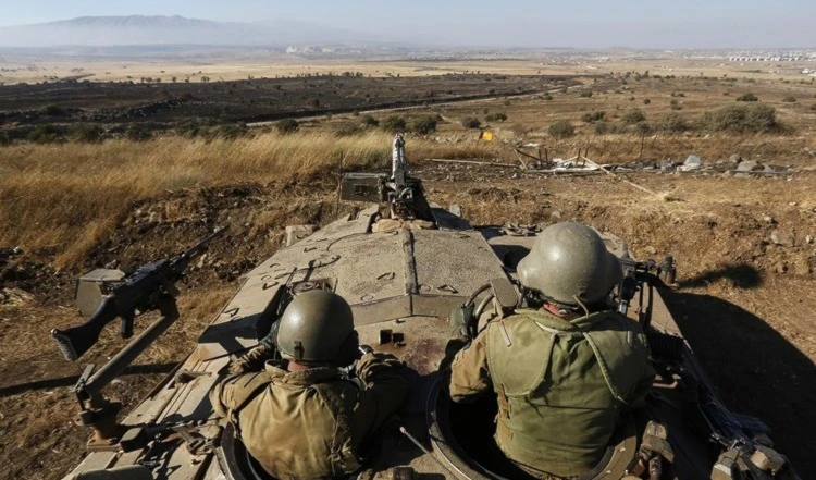 Fuerzas israelíes en alerta máxima al norte de los territorios ocupados.