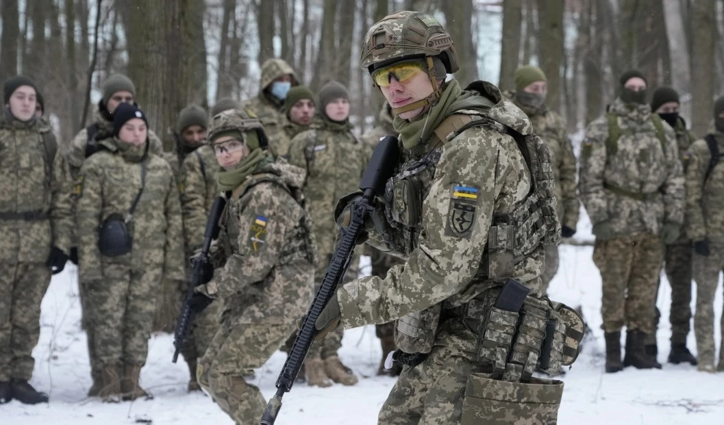 Estados Unidos y su peón ucraniano provocan a Rusia Estados Unidos y su peón ucraniano provocan a Rusia