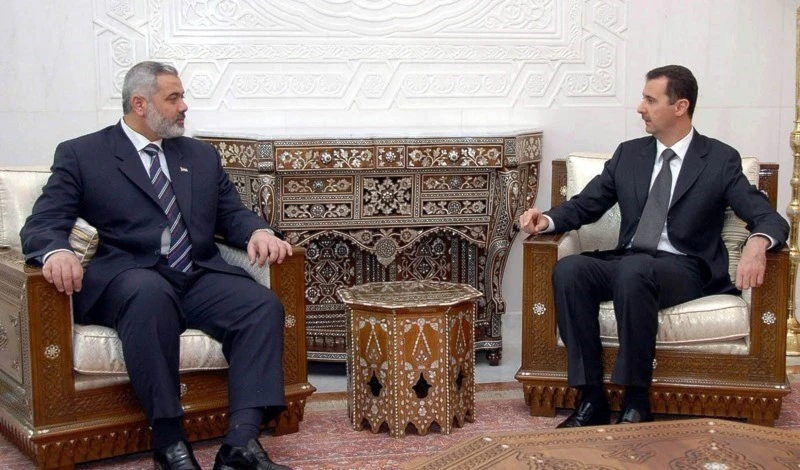 El presidente sirio, Bashar al-Assad, recibe al líder de Hamas, Ismail Haniyeh. El presidente sirio, Bashar al-Assad, recibe al líder de Hamas, Ismail Haniyeh.