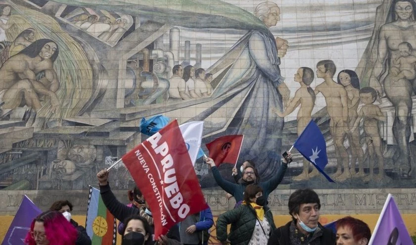 Acto masivo de los defensores de la nueva constitución chilena.