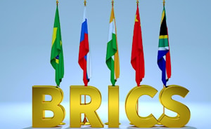 BRICS debe contrarrestar la  hegemonía unilateral de EE.UU.