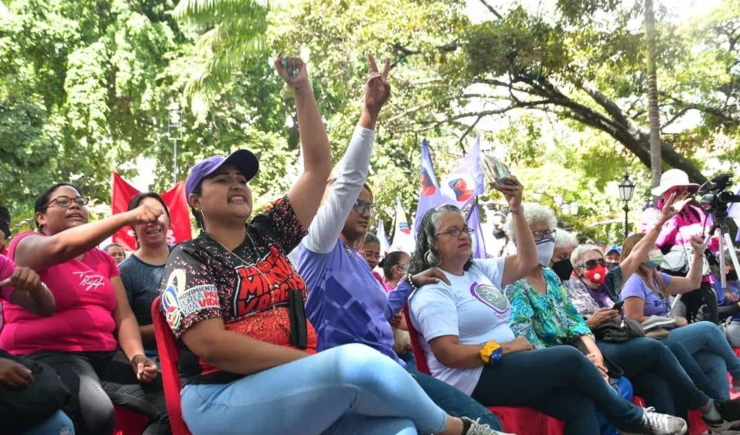 Mujeres en Venezuela expresan solidaridad a Cristina Fernández