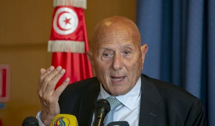 La decisión fue anunciada por Ahmed Najib al-Shabbi, jefe del Frente de Salvación Nacional.