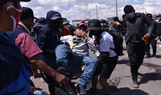 Represión policial en Perú.
