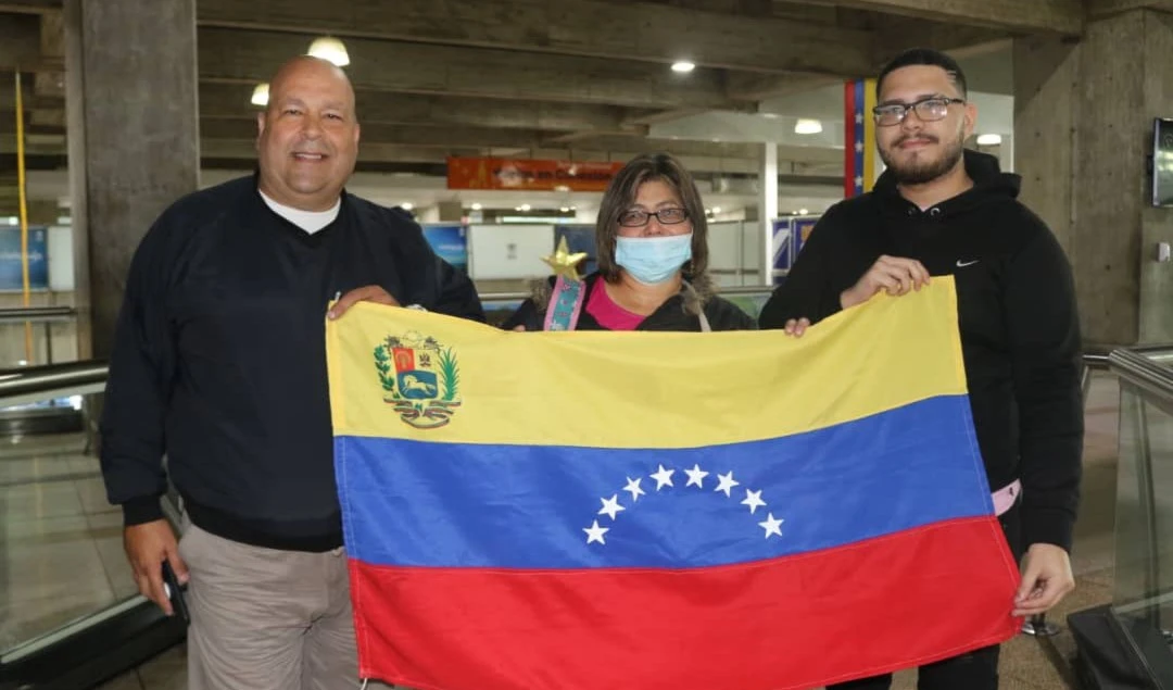 Retornan a Venezuela 88 connacionales desde Ecuador