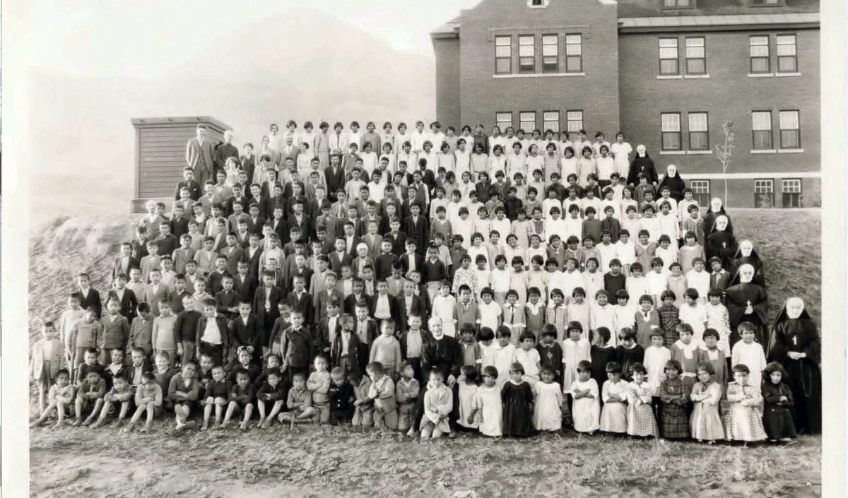 Fotografía sin fechar de una escuela de niños indígenas en Canadá. Foto: EFE.