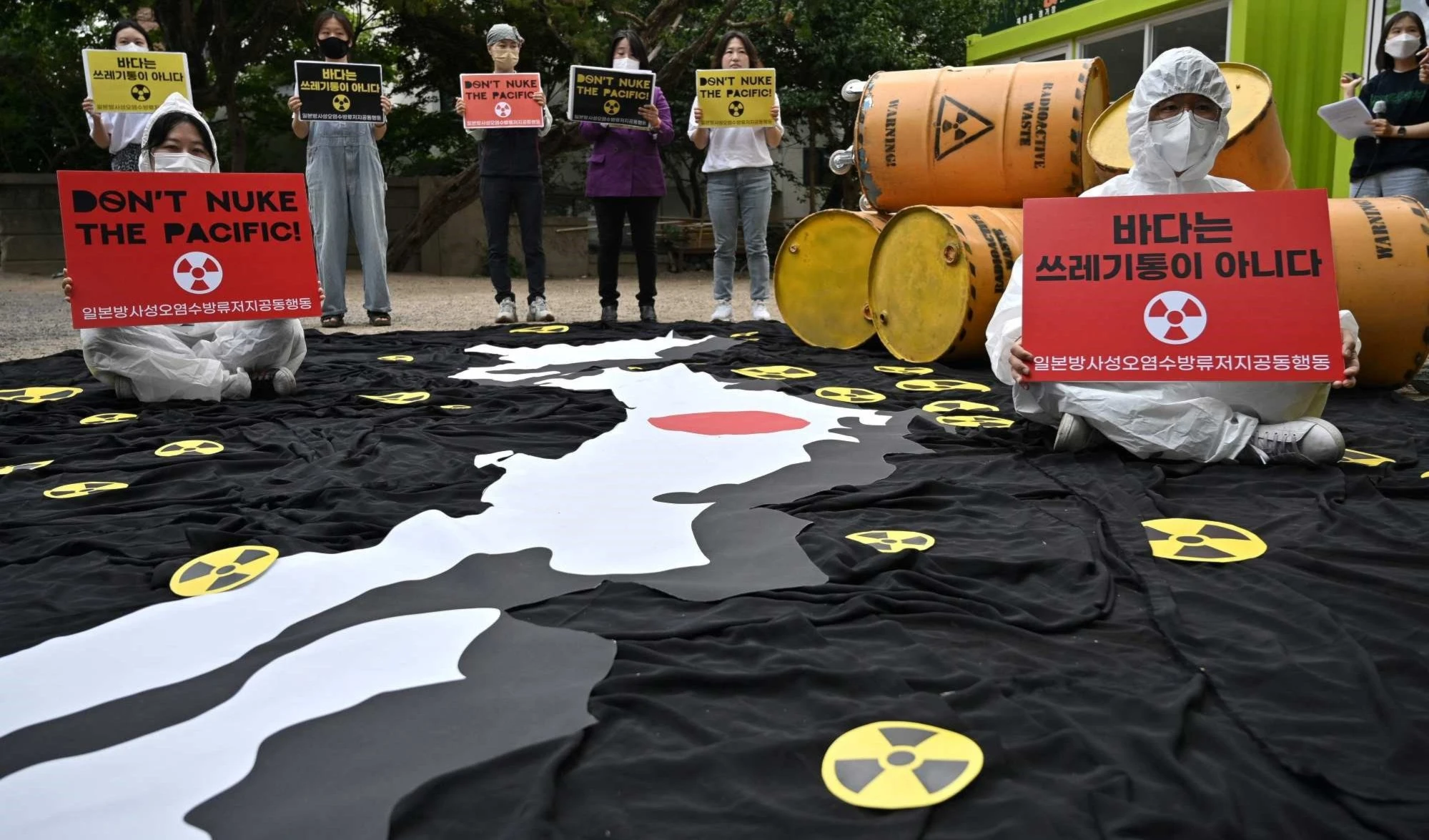 Protestas por el método de liberación. Foto: South China Morning Post.