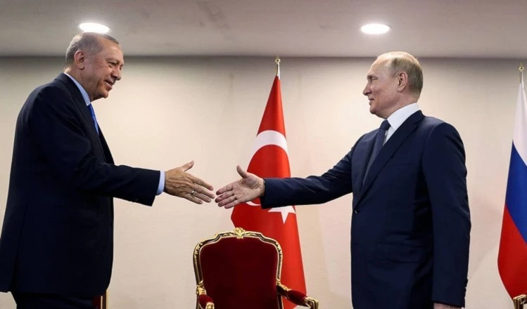 Putin a Erdogan: Ucrania sigue un camino destructivo