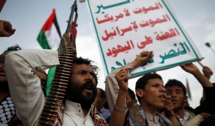 Combatientes del movimiento popular yemenita Ansar Allah.