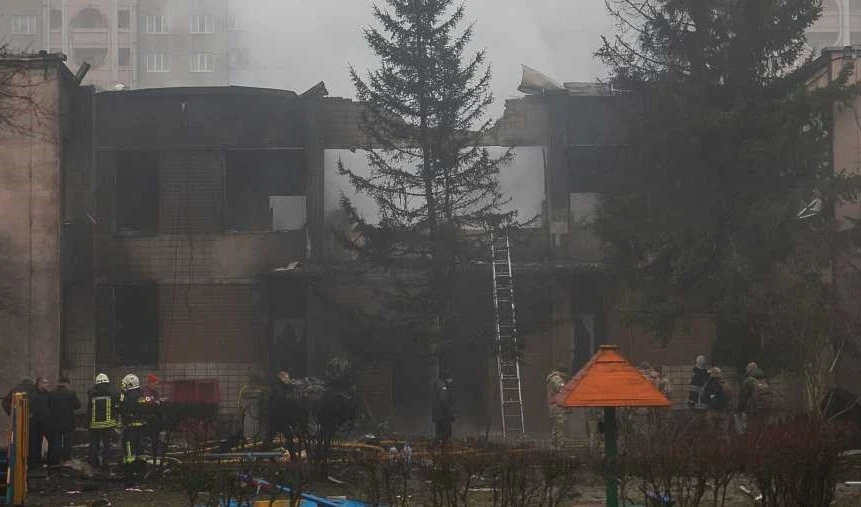 Imagen del lugar donde cayó el helicóptero en Brovari. Foto: Reuters