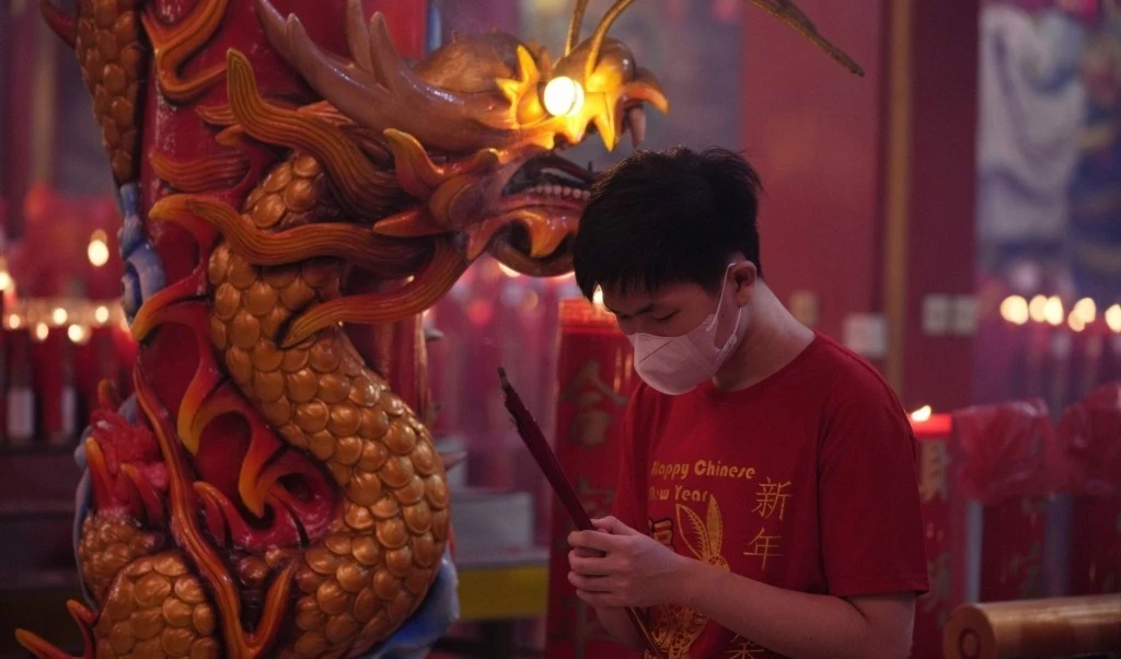 China recibió el Año Nuevo Lunar con tradiciones milenarias. Foto: AP.