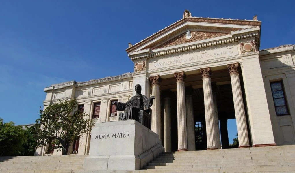 No se puede escribir la historia de la cultura y la ciencia en Cuba sin tener en cuenta los 295 años de historia de la Universidad de La Habana.