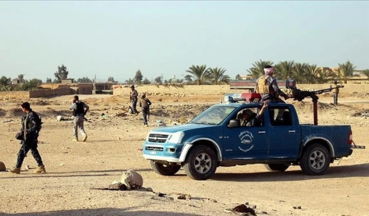 Policía iraquí retira restos de guerra de Daesh en Nínive