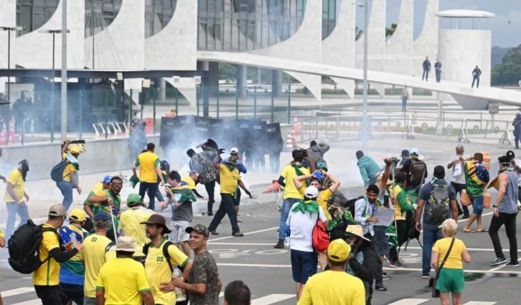 Políticos internacionales repudian asalto a instituciones en Brasil Políticos internacionales repudian asalto a instituciones en Brasil