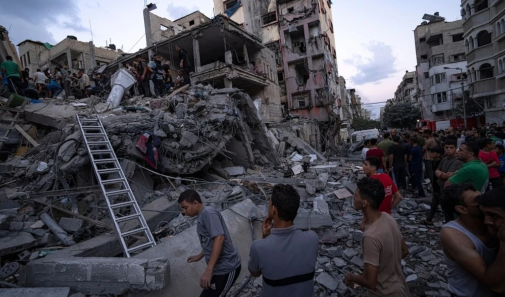 Las cifras de palestinos muertos en esta brutal escalada israelí ascendieron a mil 100 y cinco mil 339 personas están heridas, informó el ministro de Salud.