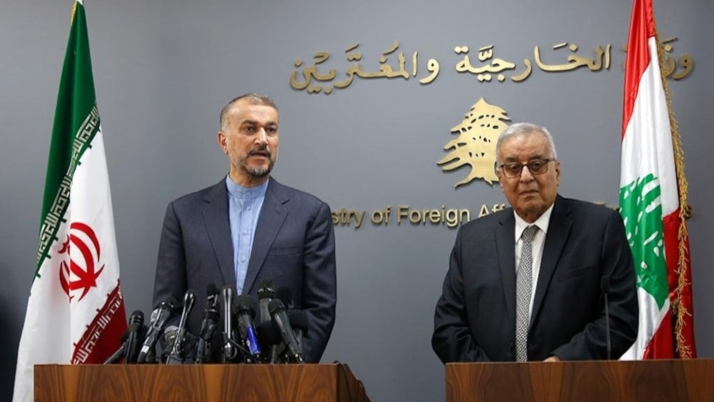 El canciller de Irán, Hossein Amir Abdullahian, y su homólogo libanés, Abu Habib, en conferencia de prensa conjunta en Beirut.