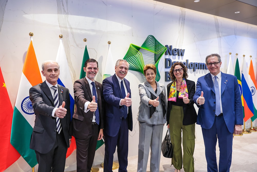 Argentina entrega carta para adherirse al banco de los Brics