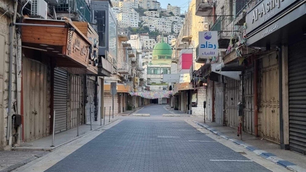 Los comercios permanecen cerrados en las calles de Cisjordania ocupada.