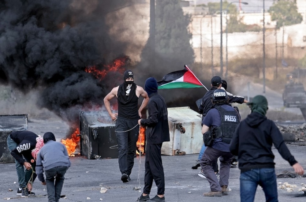 Enfrentamientos entre palestinos y soldados israelíes en varias ciudades de Cisjordania.