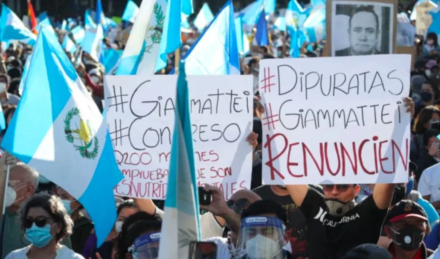 Los convocantes al paro nacional indefinido y protestas invitaron a la población a unirse a las acciones de calle contra la fiscal general, Consuelo Porras.