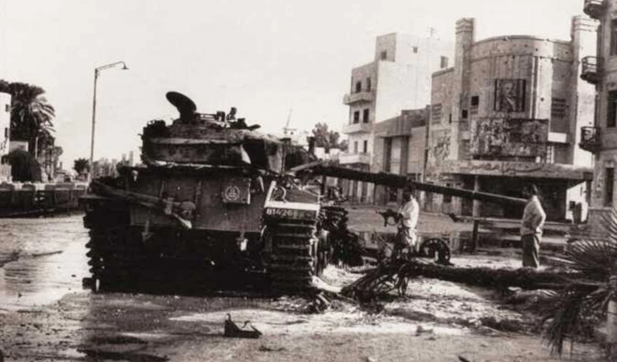 Tanque israelí destruido.