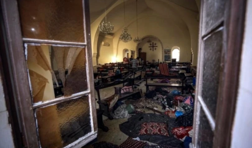 La ocupación atacó a cristianos desplazados dentro de la Iglesia Ortodoxa Griega en la ciudad de Gaza. La ocupación atacó a cristianos desplazados dentro de la Iglesia Ortodoxa Griega en la ciudad de Gaza.