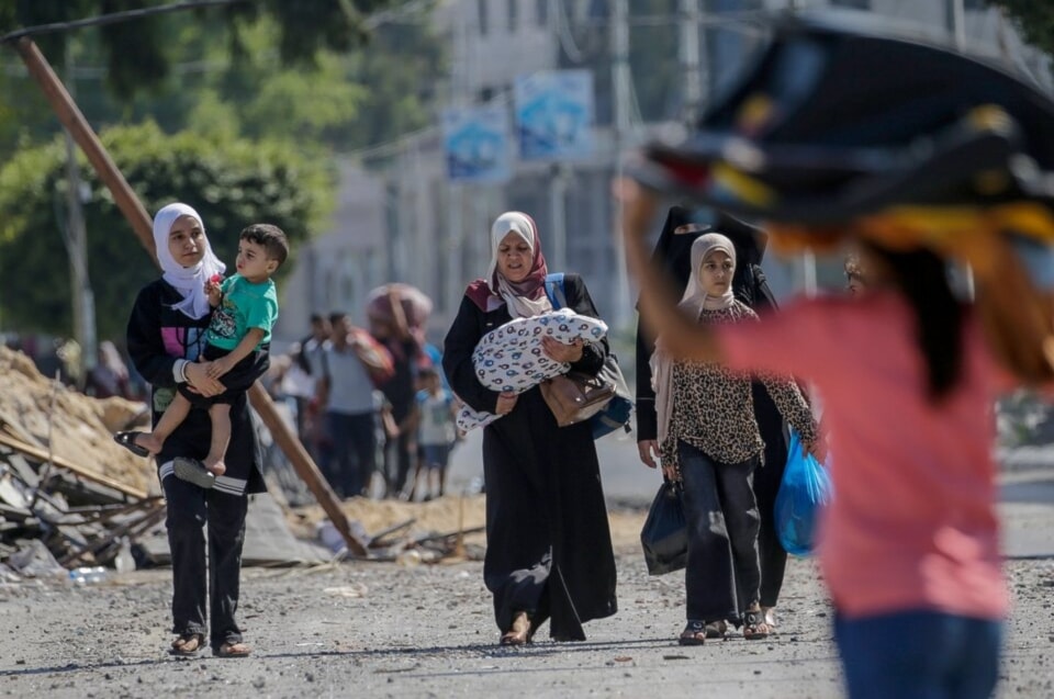 Un niño tiembla en Gaza