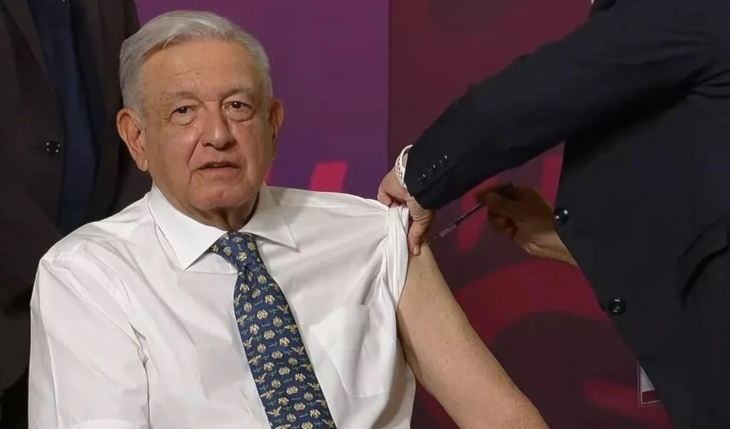 Presidente de México recibe dosis de vacuna cubana Abdala. Foto: Gobierno de México. Presidente de México recibe dosis de vacuna cubana Abdala. Foto: Gobierno de México.