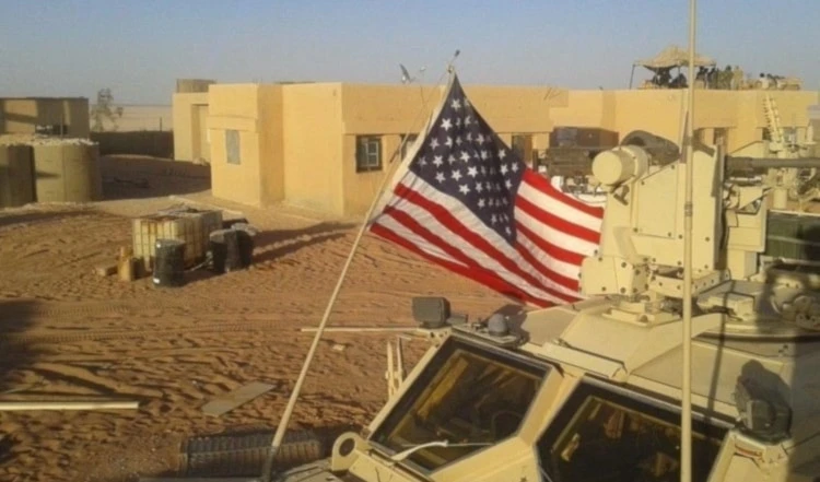 EE.UU. mantiene en Siria sus bases militares de manera ilegal. EE.UU. mantiene en Siria sus bases militares de manera ilegal.