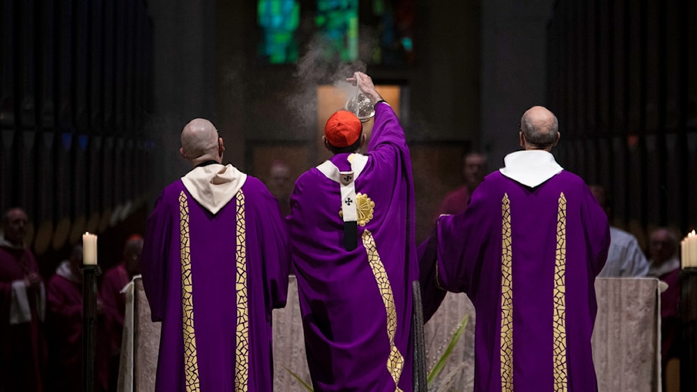 Vinculan más de 400 mil casos de pederastia en España con sacerdotes