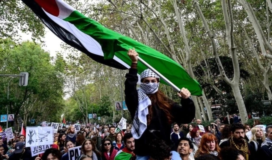 Protestas masivas en España exigen libertad para Palestina. Foto: AFP.