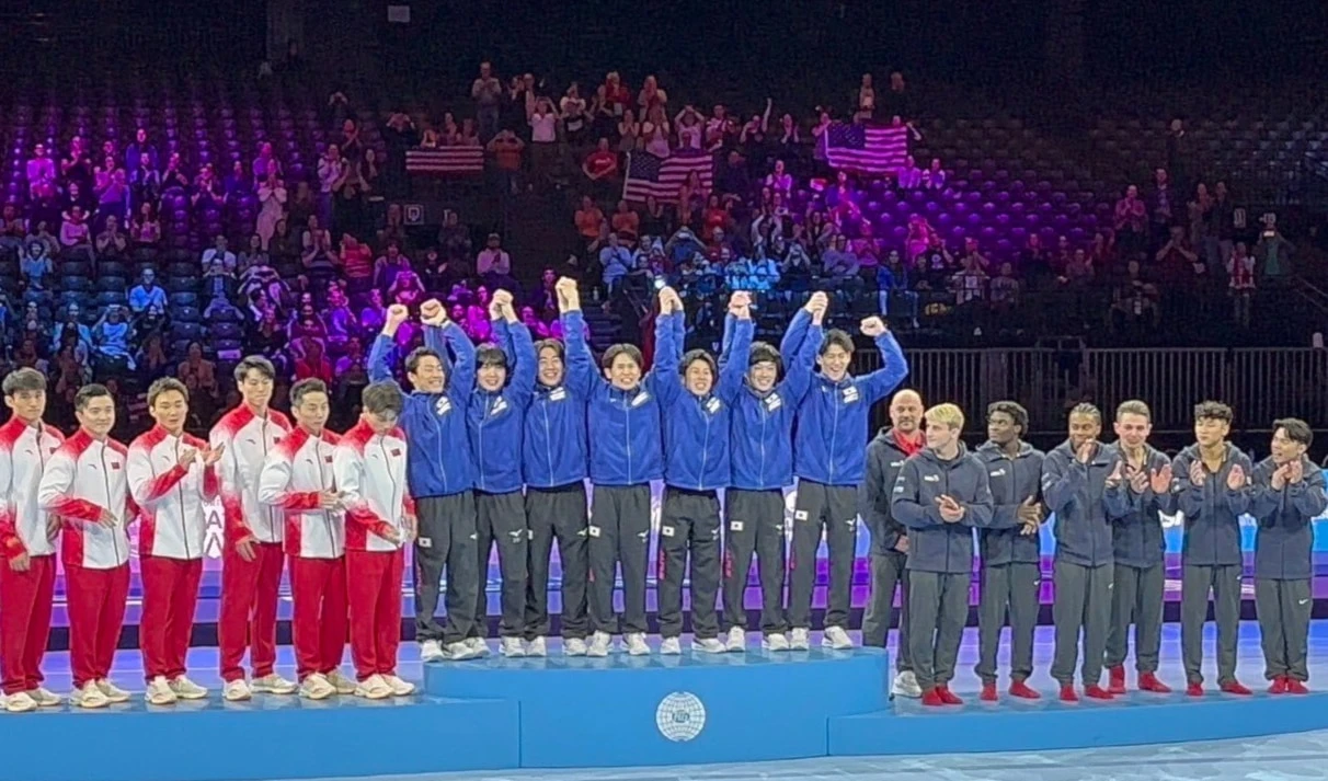 Equipo masculino de Japón conquista título en mundial de gimnasia
