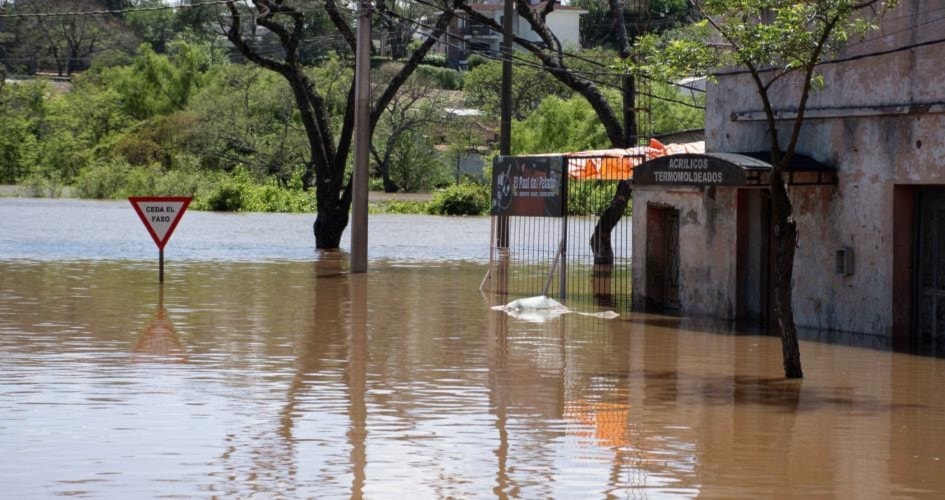 Más de dos mil 500 desplazados por inundaciones en Uruguay