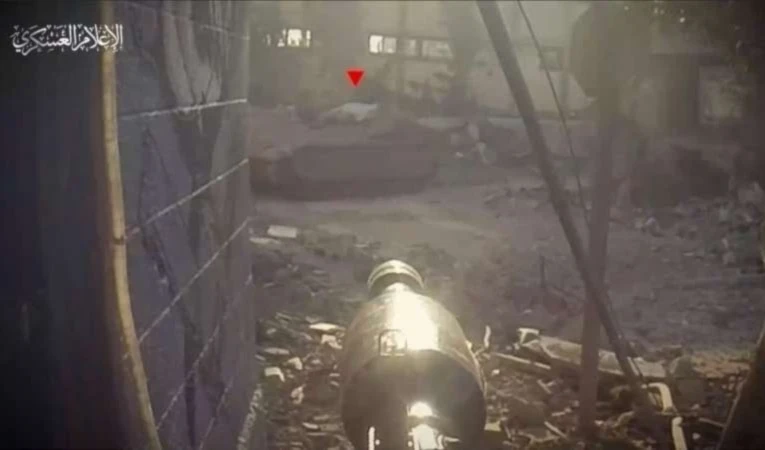 La resistencia destruye vehículos incursivos de "Israel" en Gaza