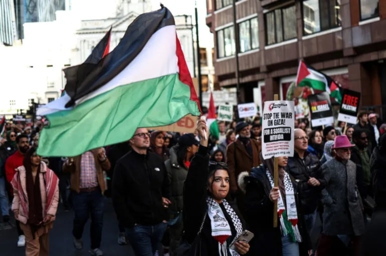 Manifestantes en Londres, 11 de noviembre de 2023. 