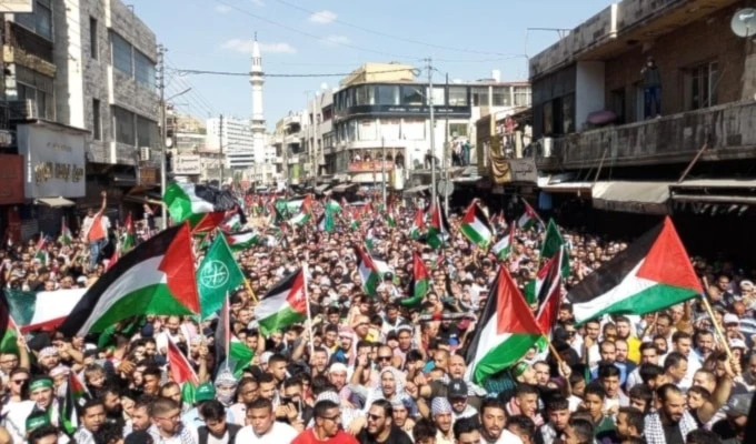 Miles de manifestantes en Ammán exigieron la cancelación de los acuerdos de Jordania con "Israel".