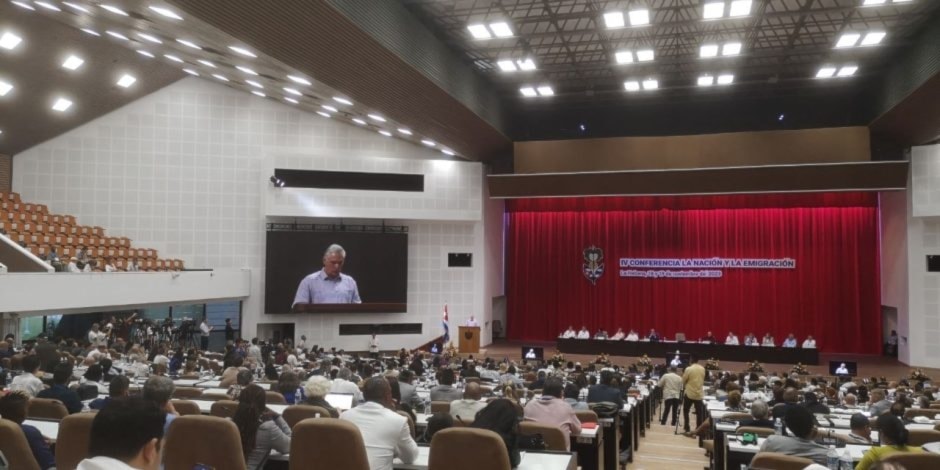 El presidente Miguel Díaz-Canel clausuró en La Habana el IV Encuentro la Nación y la Emigración. 