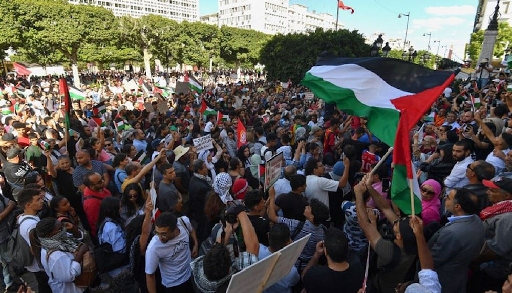 Los manifestantes exigieron la expulsión del embajador estadounidense de Túnez