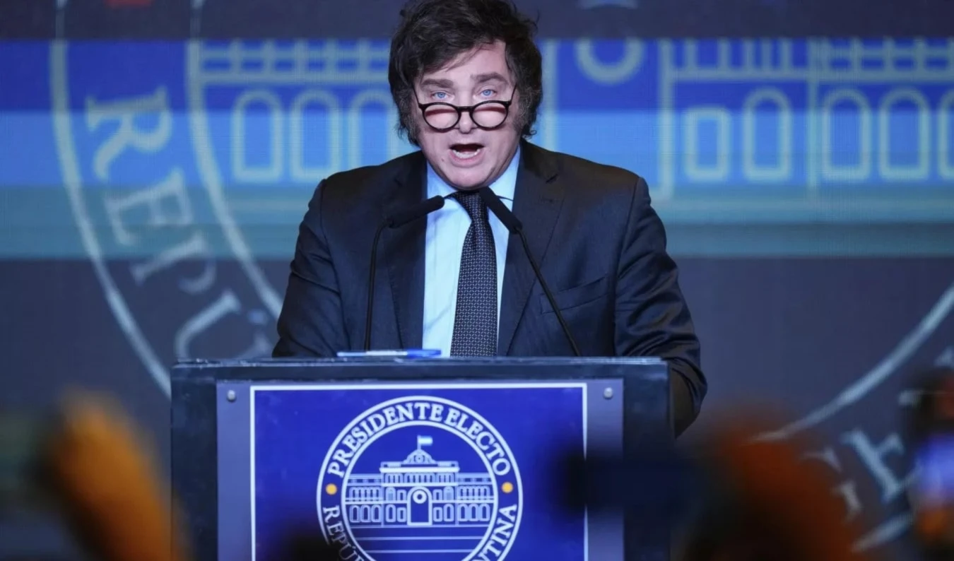 Javier Milei anuncia reconstrucción “sin medias tintas” en Argentina. Foto: AP.