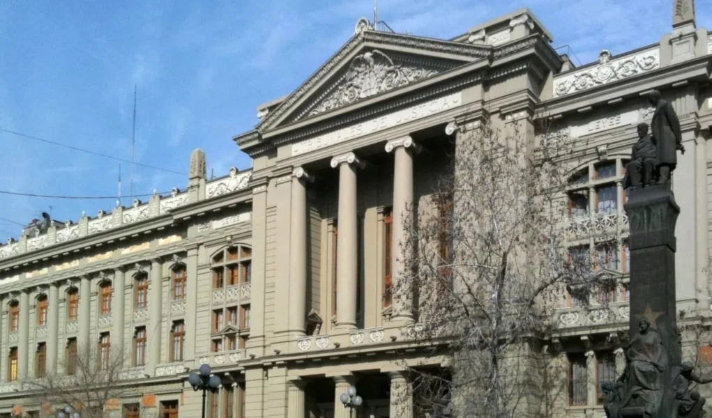 Chile indemnizará a víctima de tortura durante dictadura. Foto: Commons.