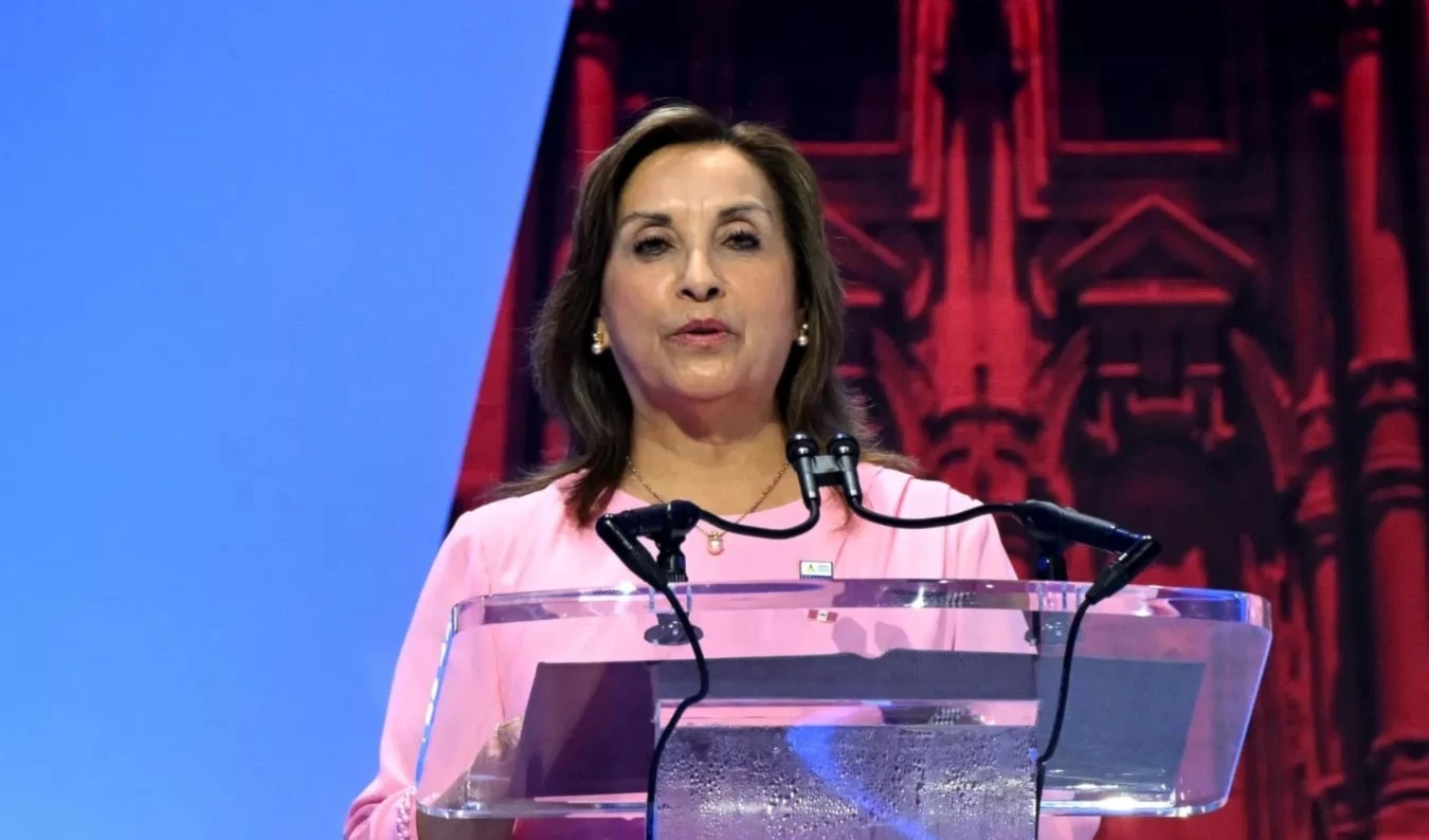 Congelan nueva moción para destituir a presidenta de Perú. Foto: AFP.