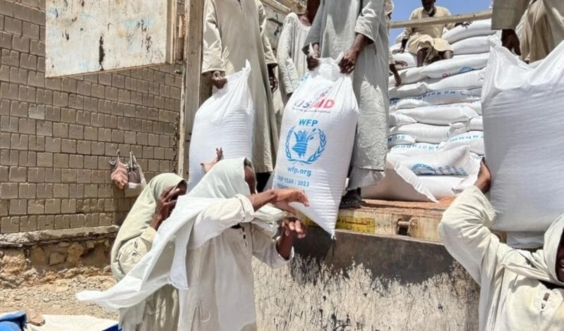 El Programa Mundial de Alimentos suspendió la ayuda a unas 800 mil personas en Sudán.