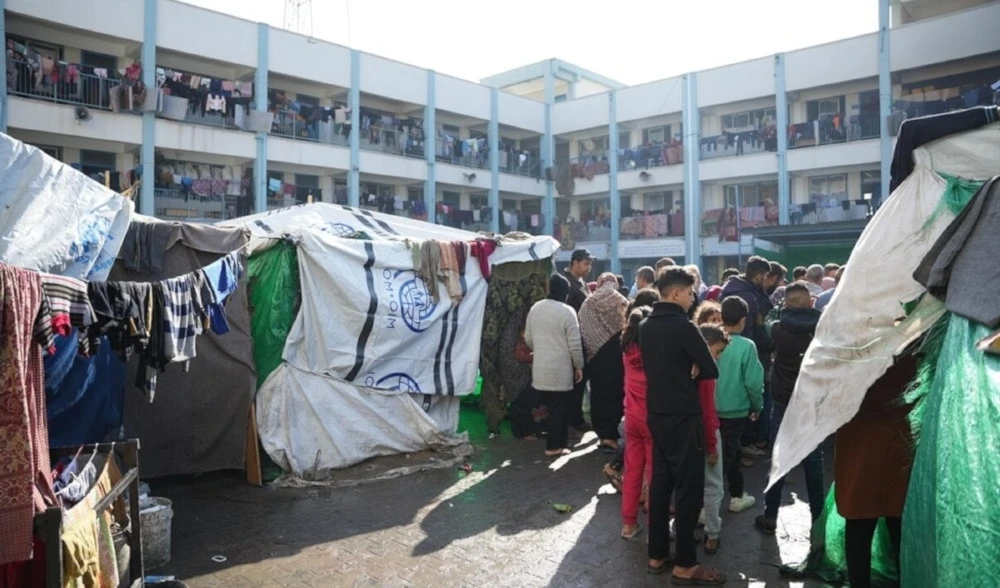 "Israel" continúa agresión a escuelas con desplazados en Gaza