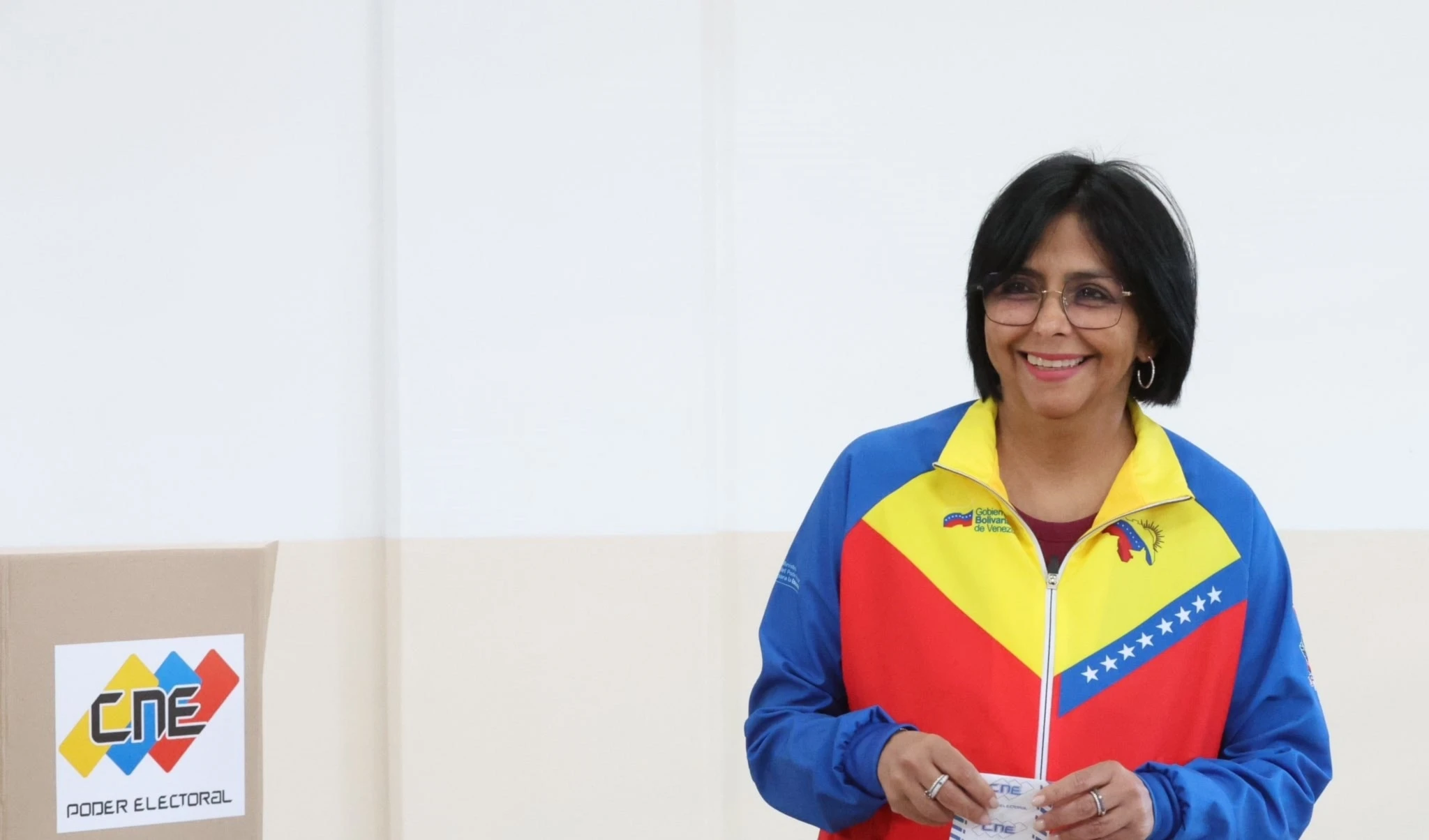 Autoridades de Venezuela resaltan participación en referendo. Foto: Twitter.com/delcyrodriguezv Autoridades de Venezuela resaltan participación en referendo. Foto: Twitter.com/delcyrodriguezv