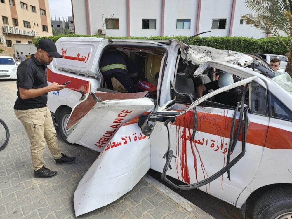 Las ambulancias, los hospitales y el personal médico son blancos constantes de la agresión israelí. 