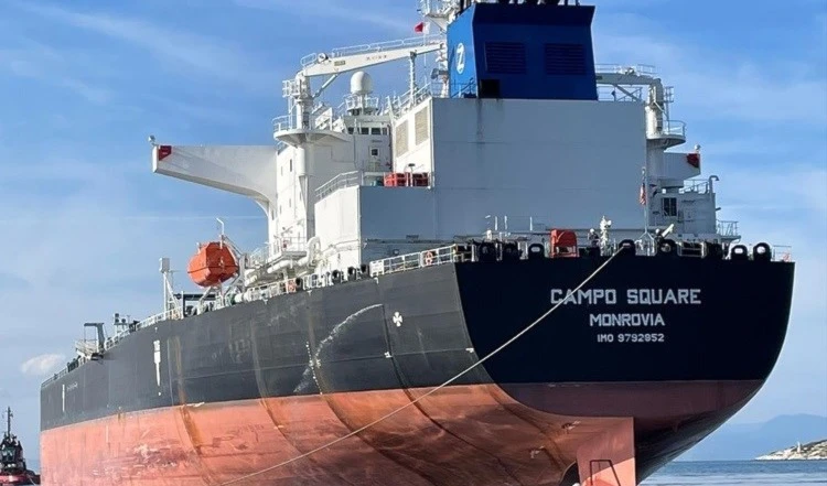 Medios israelíes informaron que la Guardia Revolucionaria iraní lanzó un dron suicida "Shahed 136" hacia el petrolero Kapmo Square, de la naviera Zodiac, en el Golfo frente a las costas iraníes.